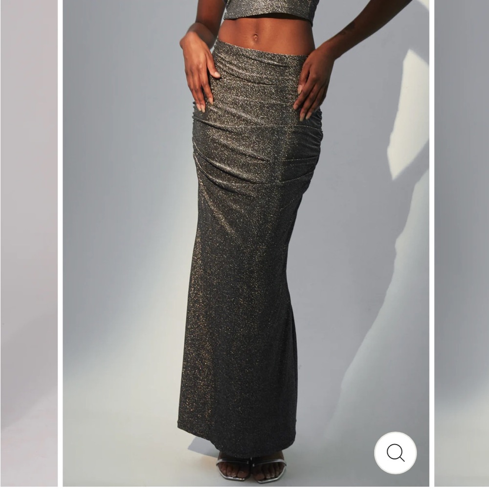 Shimmer maxi skirt. Klassy network.